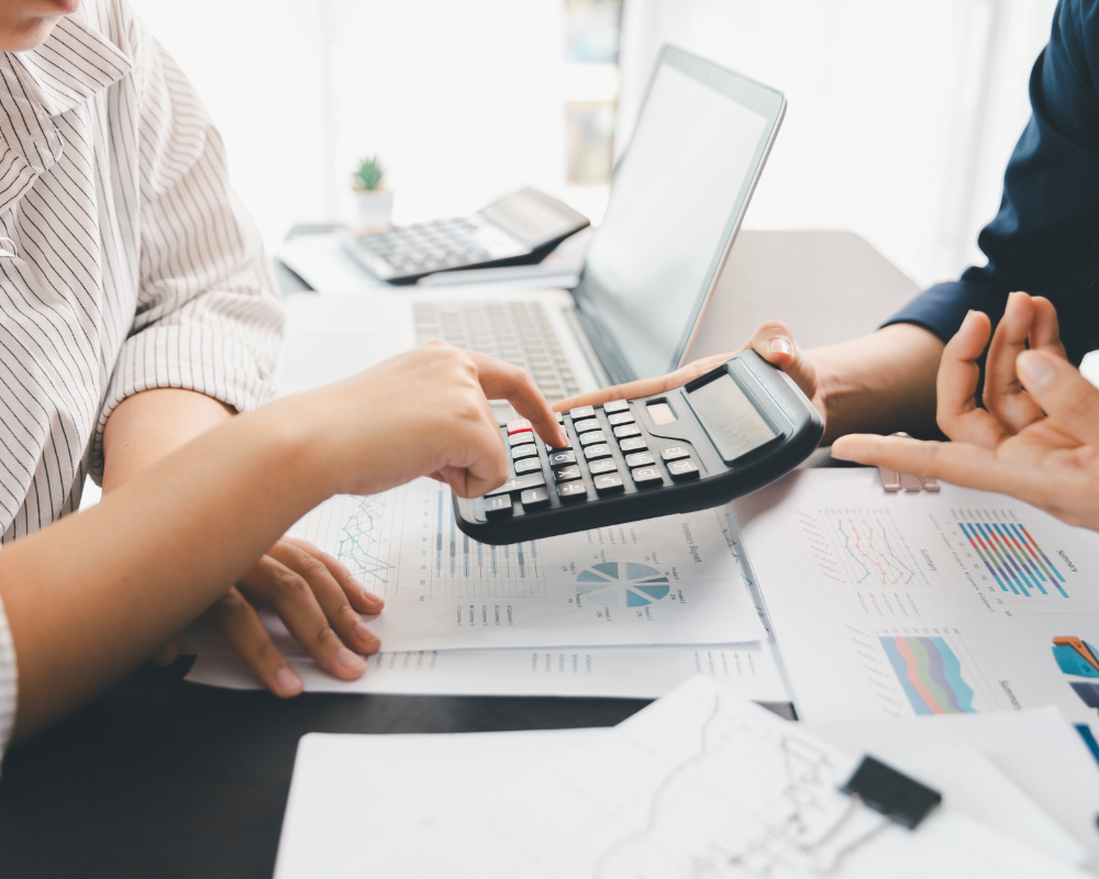 Why Should Businesses Outsource Finance & Accounting Services?